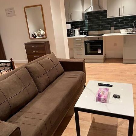010- Lovely One Bedroom In Ealing F6 المظهر الخارجي الصورة