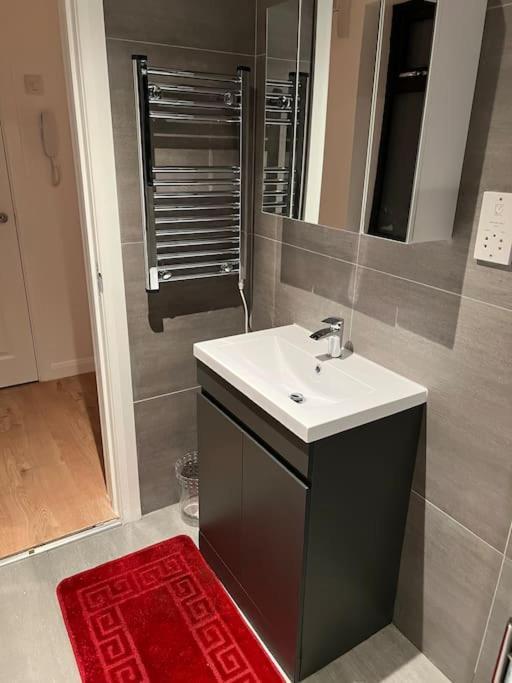 010- Lovely One Bedroom In Ealing F6 المظهر الخارجي الصورة